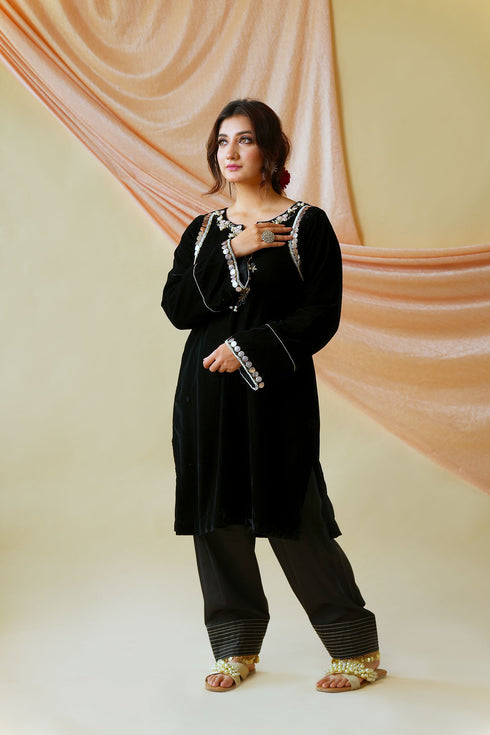 Kashmiri Kali Kurta Set