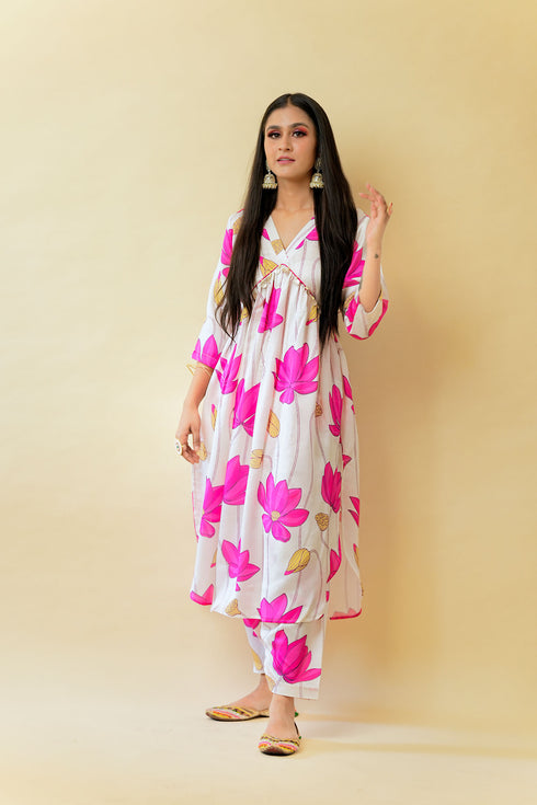 Lotus Lagoon Kurta Set, Pearl White
