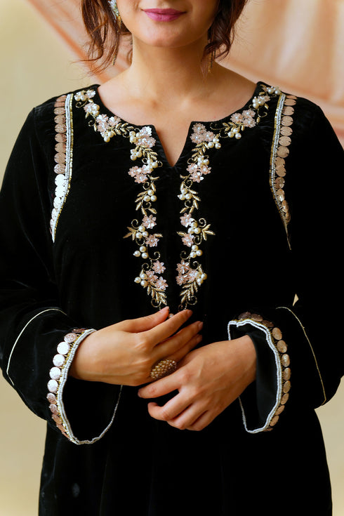 Kashmiri Kali Kurta Set