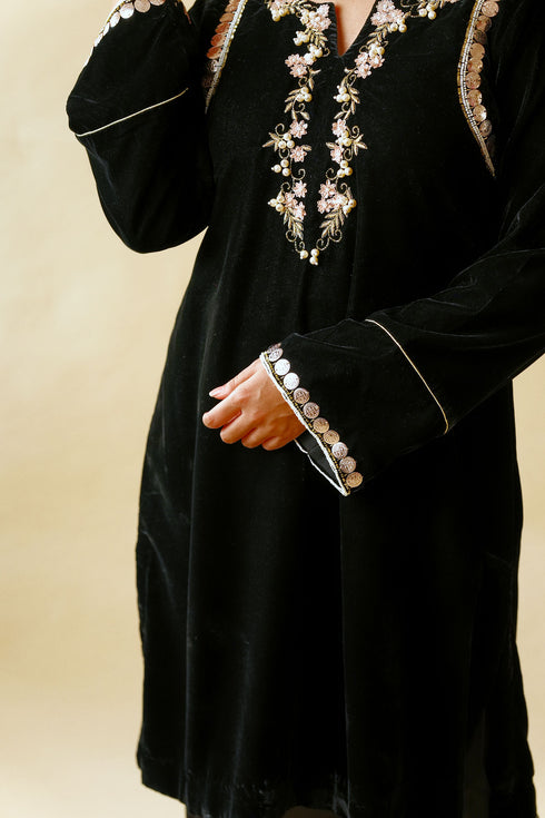 Kashmiri Kali Kurta Set